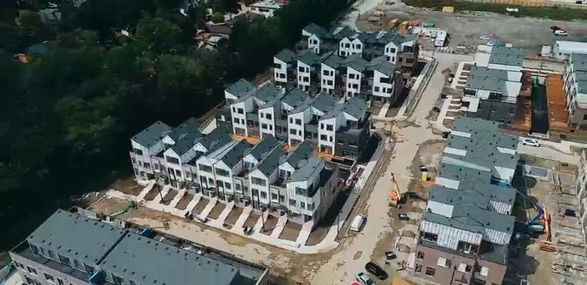 Aerial view of the Brightwater townhome blocks, Port Credit, Mississauga